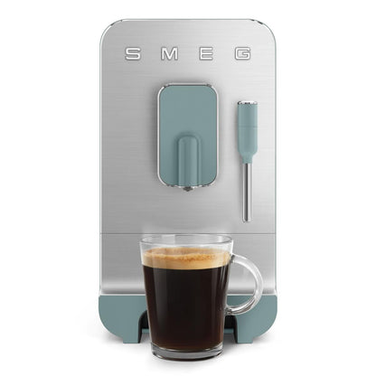 Smeg BCC12BLMEU Espressomaschine mit Kaffeemühle, Thermoblock-System, Milchaufschäumer, 1,4L Tank