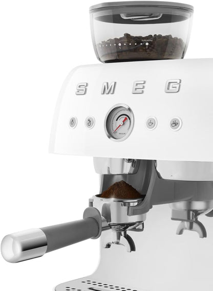 Smeg Espressomaschine EGF03WHEU mit Kaffeemühle, Thermoblock, 4 Temperaturstufen, Dampfdüse, 1L Tank