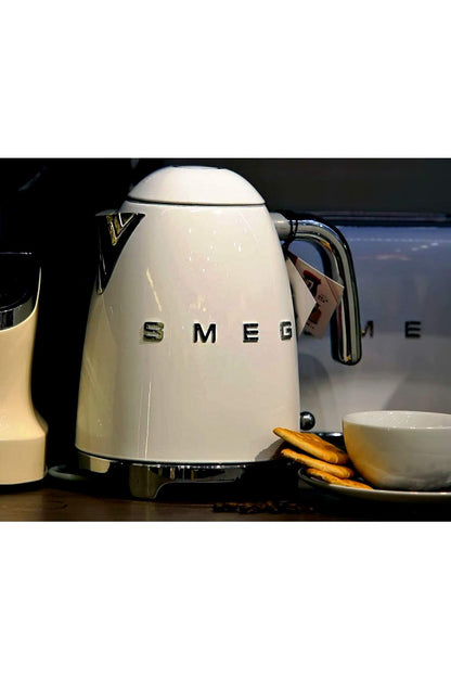 Smeg Wasserkocher 1,7L mit variabler Temperaturwahl 50-100°C, Edelstahl, Soft-Opening, Anti-Kalk-Filter