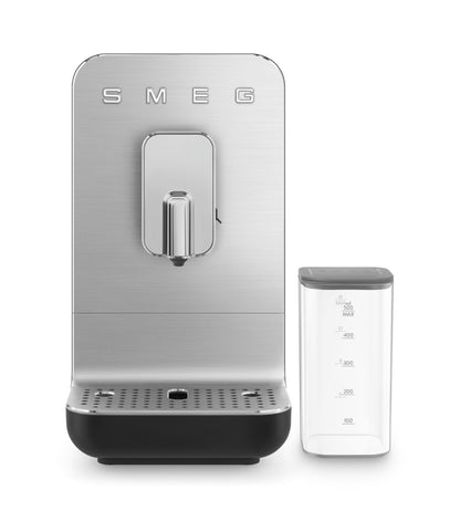 Smeg Kaffeevollautomat BCC13WHMEU Weiß – Espressomaschine mit Milchsystem, Kaffeemühle & Thermoblock