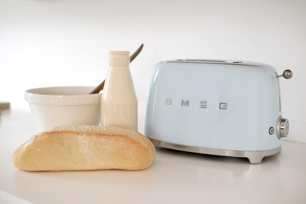 Smeg TSF01MLMEU Toaster 2 Scheiben, 6 Bräunungsstufen, Auftau-/Bagel-Funktion, 950W