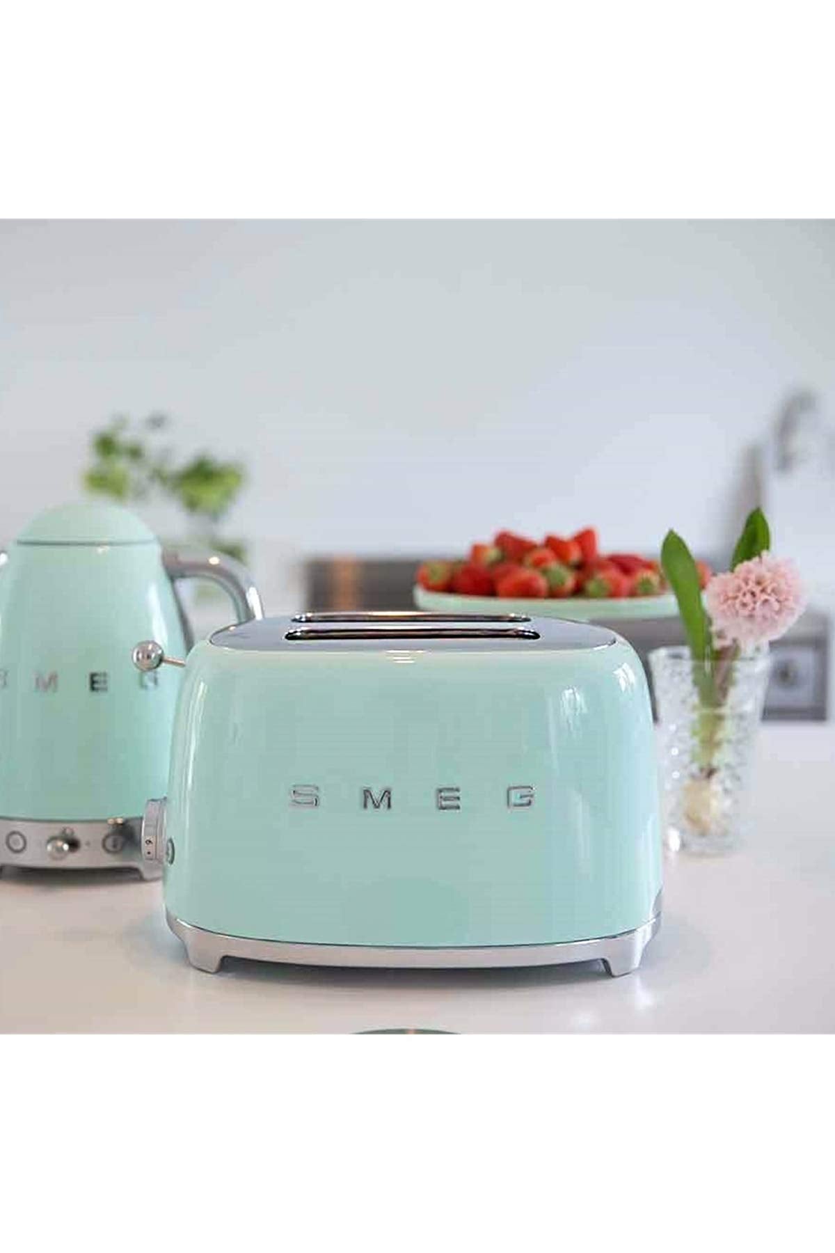 Smeg TSF02SSEU Toaster 4 Scheiben, 2 Schlitze 36mm, 6 Bräunungsstufen, 1500W, Chrom