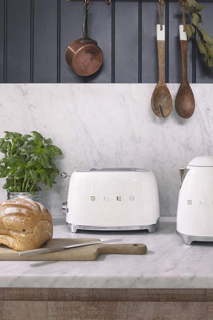 Smeg TSF01MLMEU Toaster 2 Scheiben, 6 Bräunungsstufen, Auftau-/Bagel-Funktion, 950W