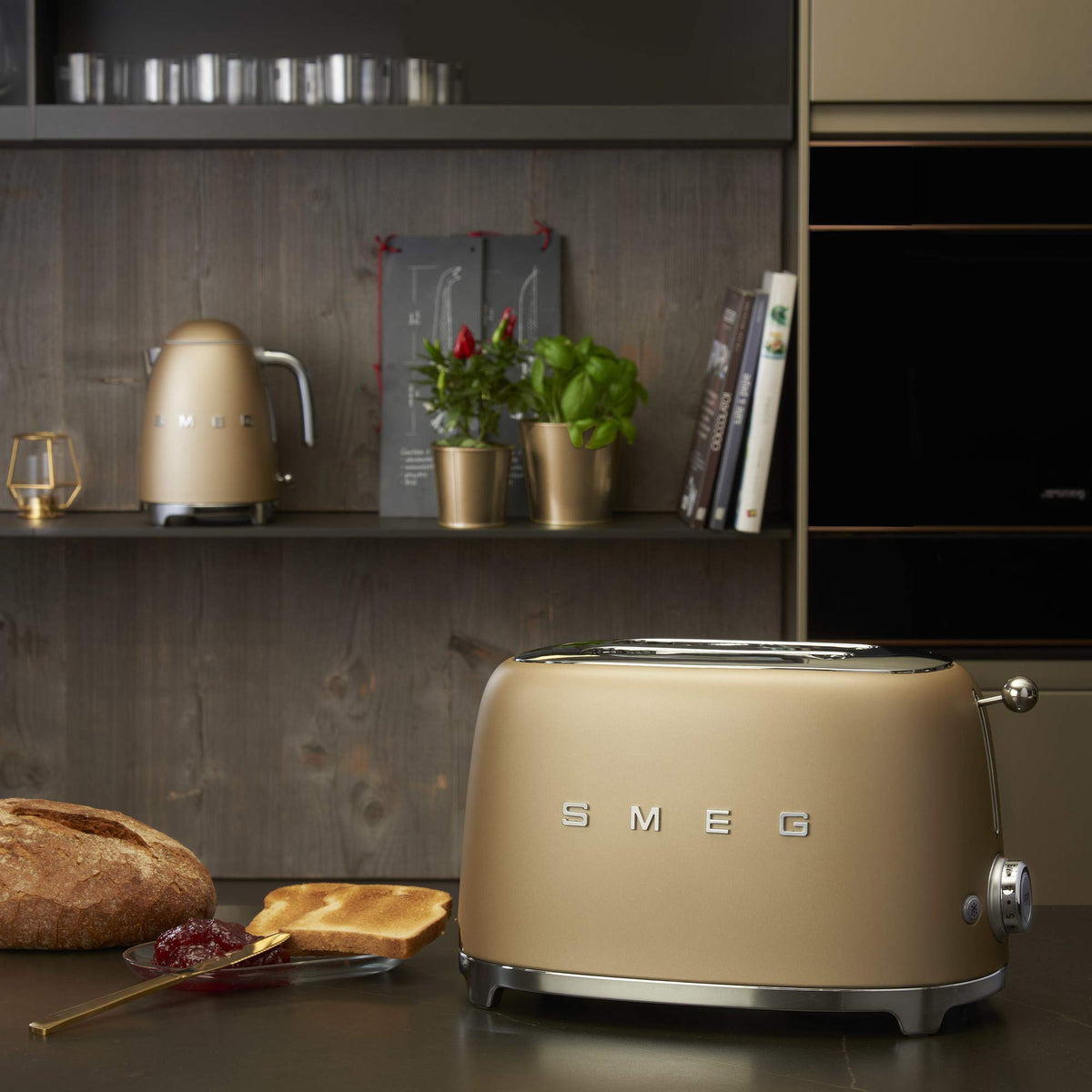 Smeg TSF01MLMEU Toaster 2 Scheiben, 6 Bräunungsstufen, Auftau-/Bagel-Funktion, 950W