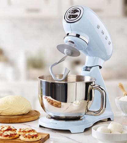 Smeg SMF03CREU Küchenmaschine 800W, Planetenrührwerk, 10 Geschwindigkeitsstufen, 4,8L Edelstahlschüssel