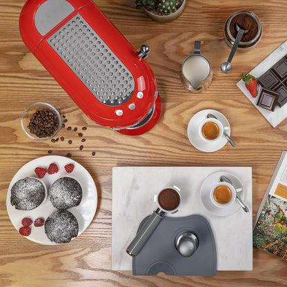 Smeg Espressomaschine ECF01CREU Creme – Manuelle Siebträgermaschine mit Cappuccino-System & Thermoblock